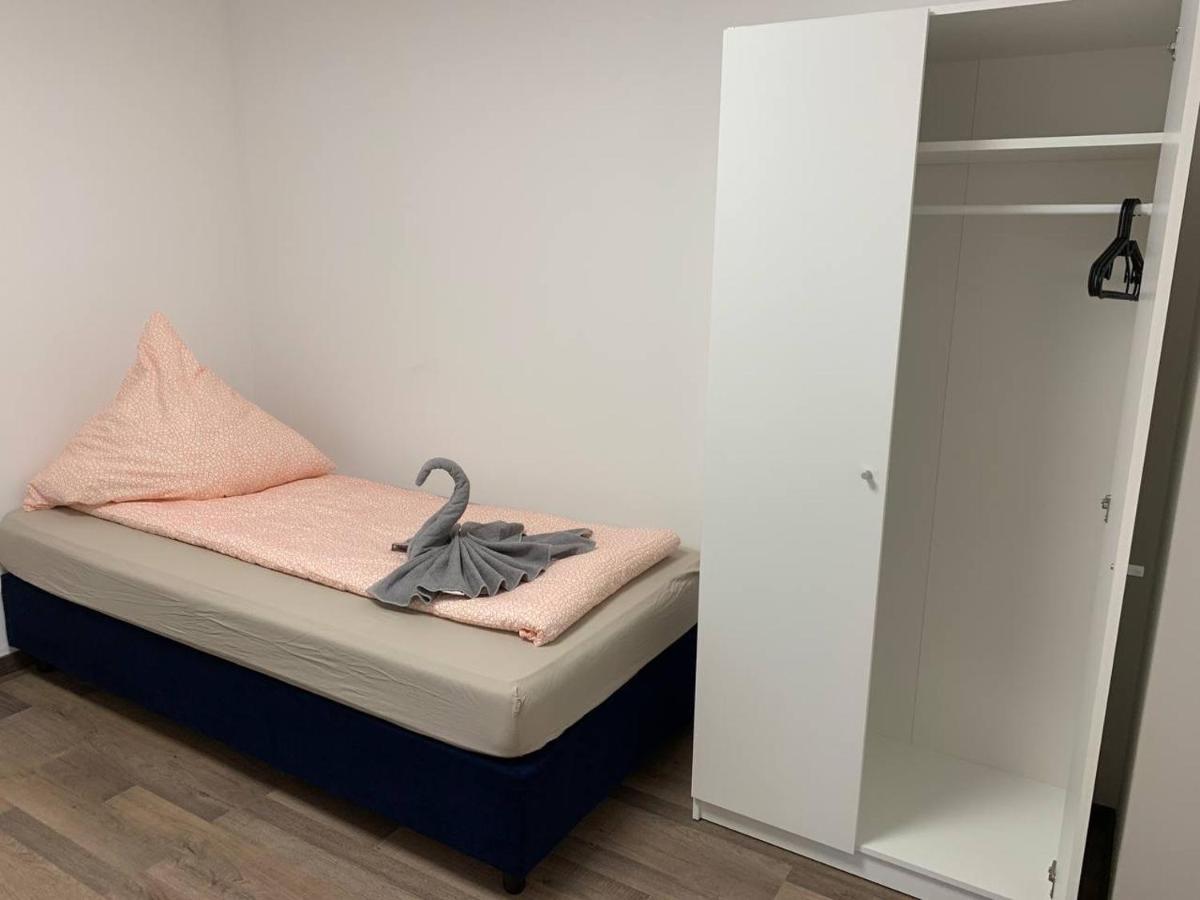 Central Private Rooms In Popular Neighborhood! Кьолн Екстериор снимка
