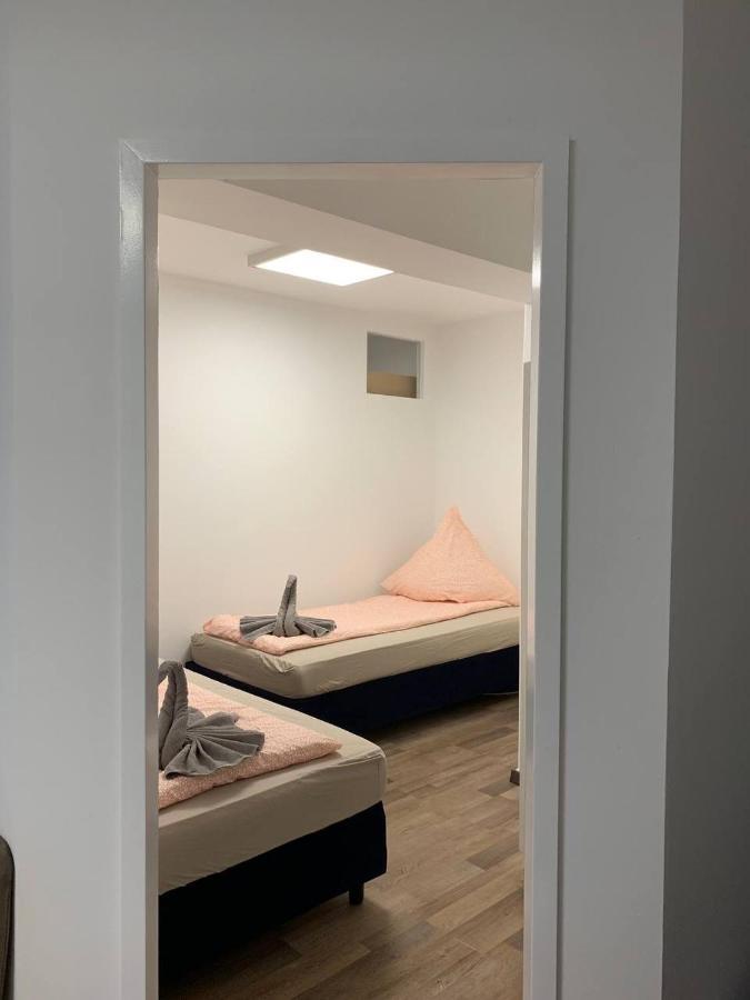 Central Private Rooms In Popular Neighborhood! Кьолн Екстериор снимка