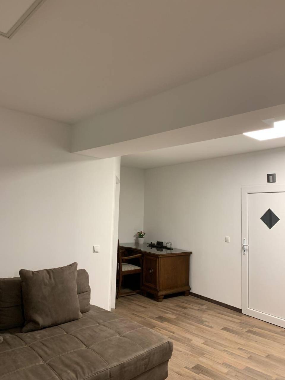 Central Private Rooms In Popular Neighborhood! Кьолн Екстериор снимка